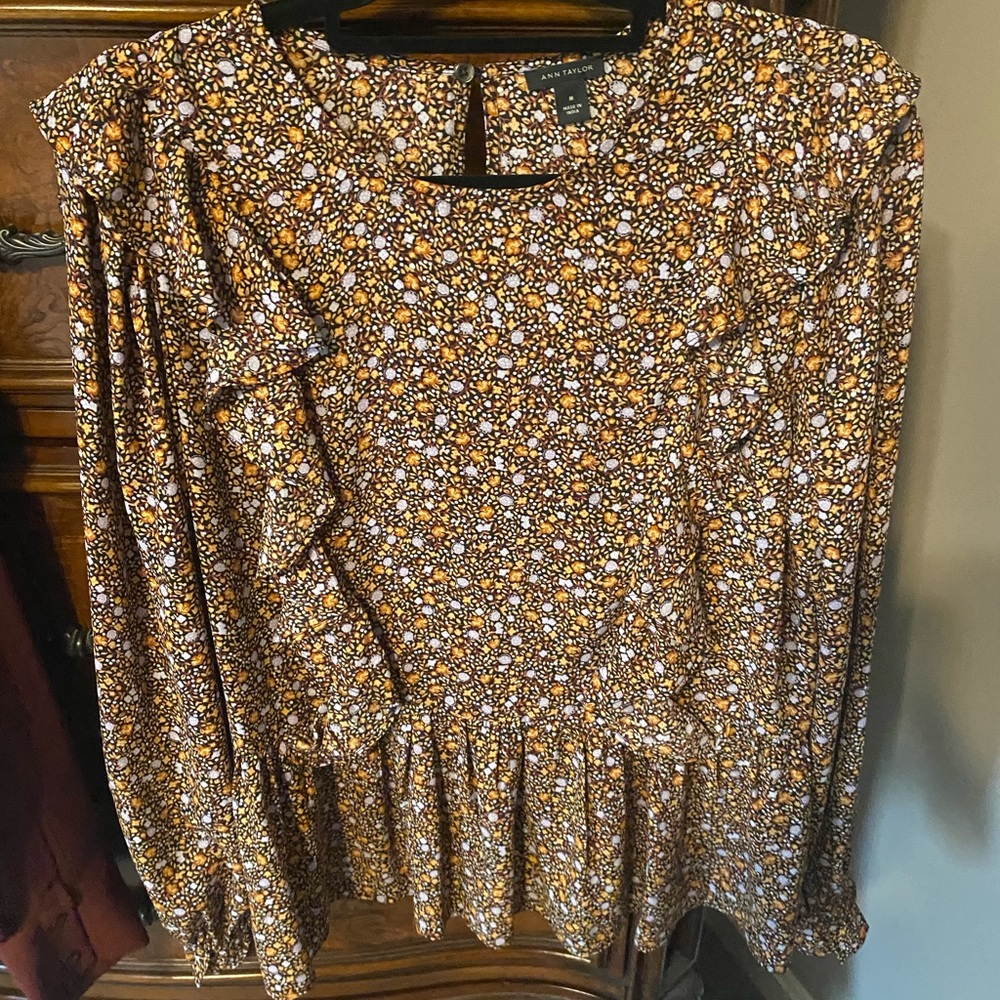 Ann Taylor floral ruffle peplum blouse